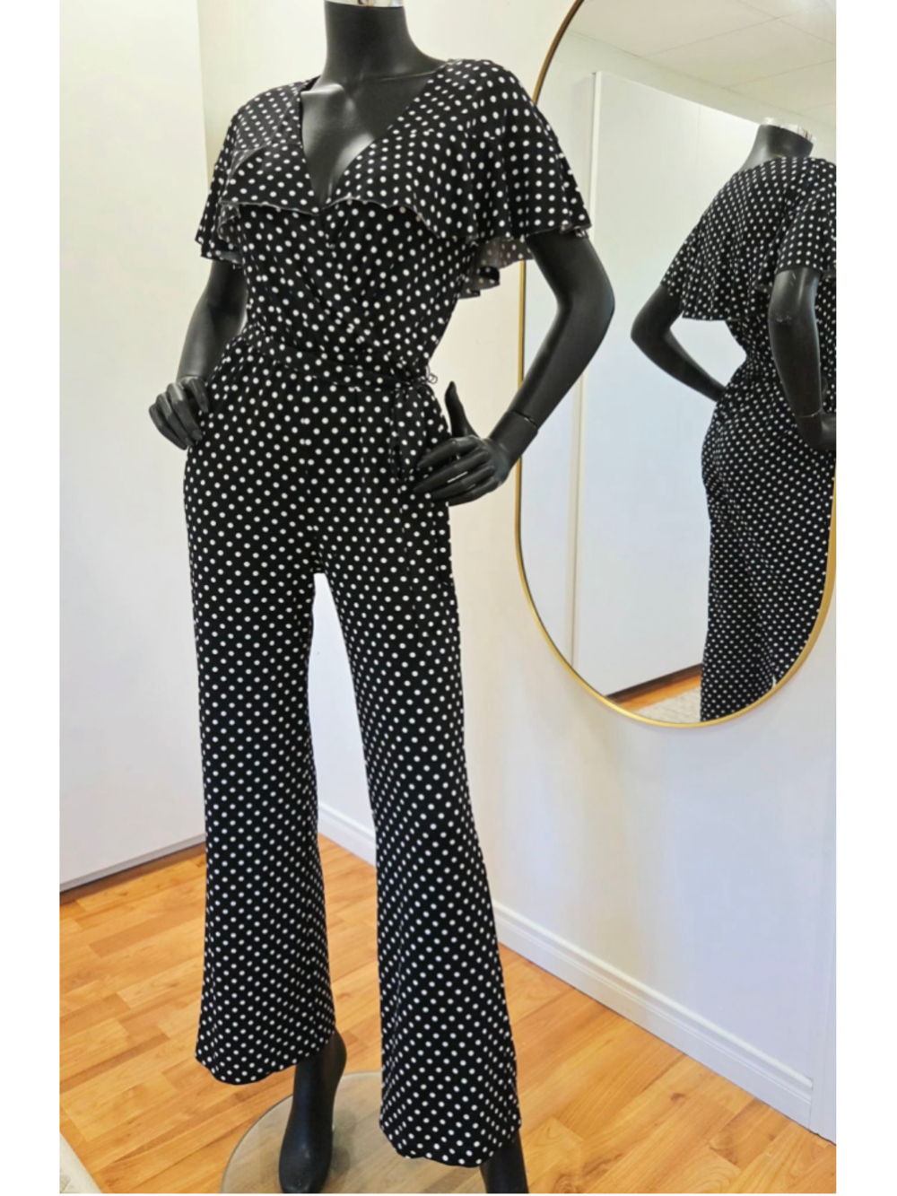 Vintage polka dot jumpsuit, bebe USA, wrap front flutter sleeve size 2